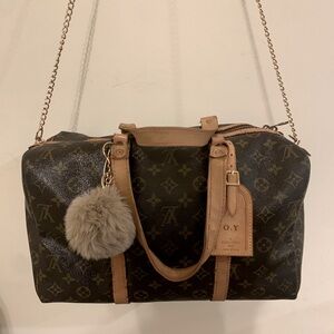Gorgeous Louis Vuitton Sac Souple 35